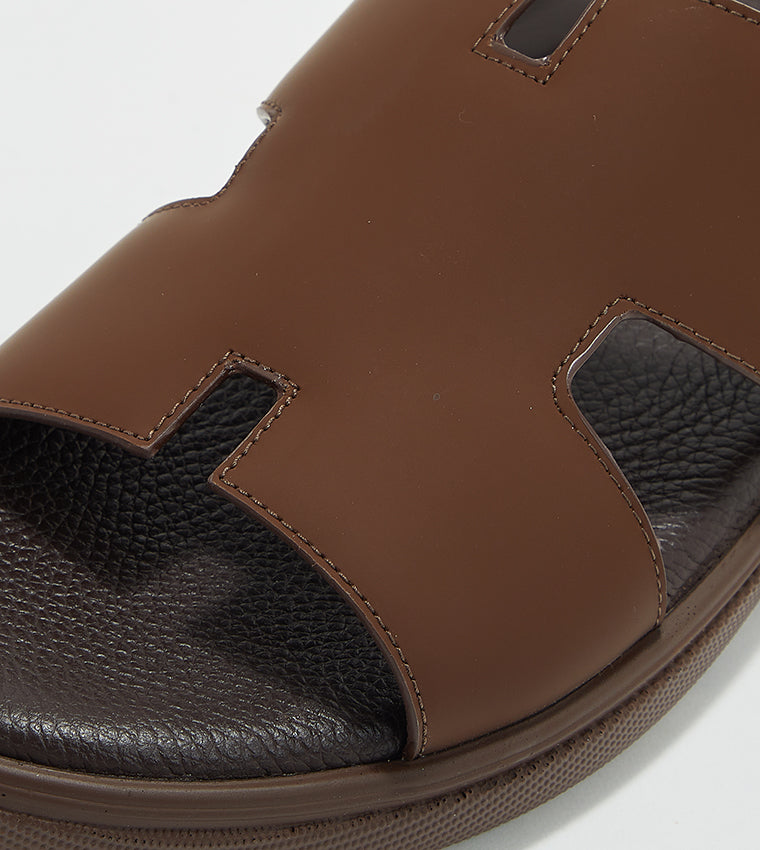 Averin Men's Brown Arabic Sandals - view 5