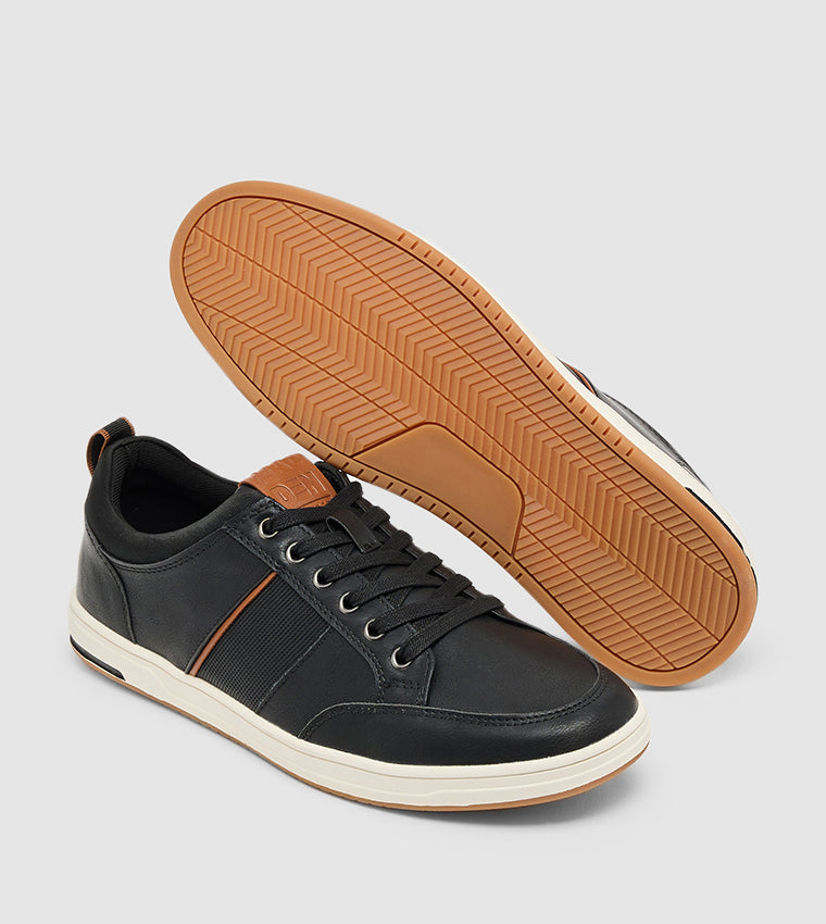 Mblynkk Men's Black Sneakers - view 4