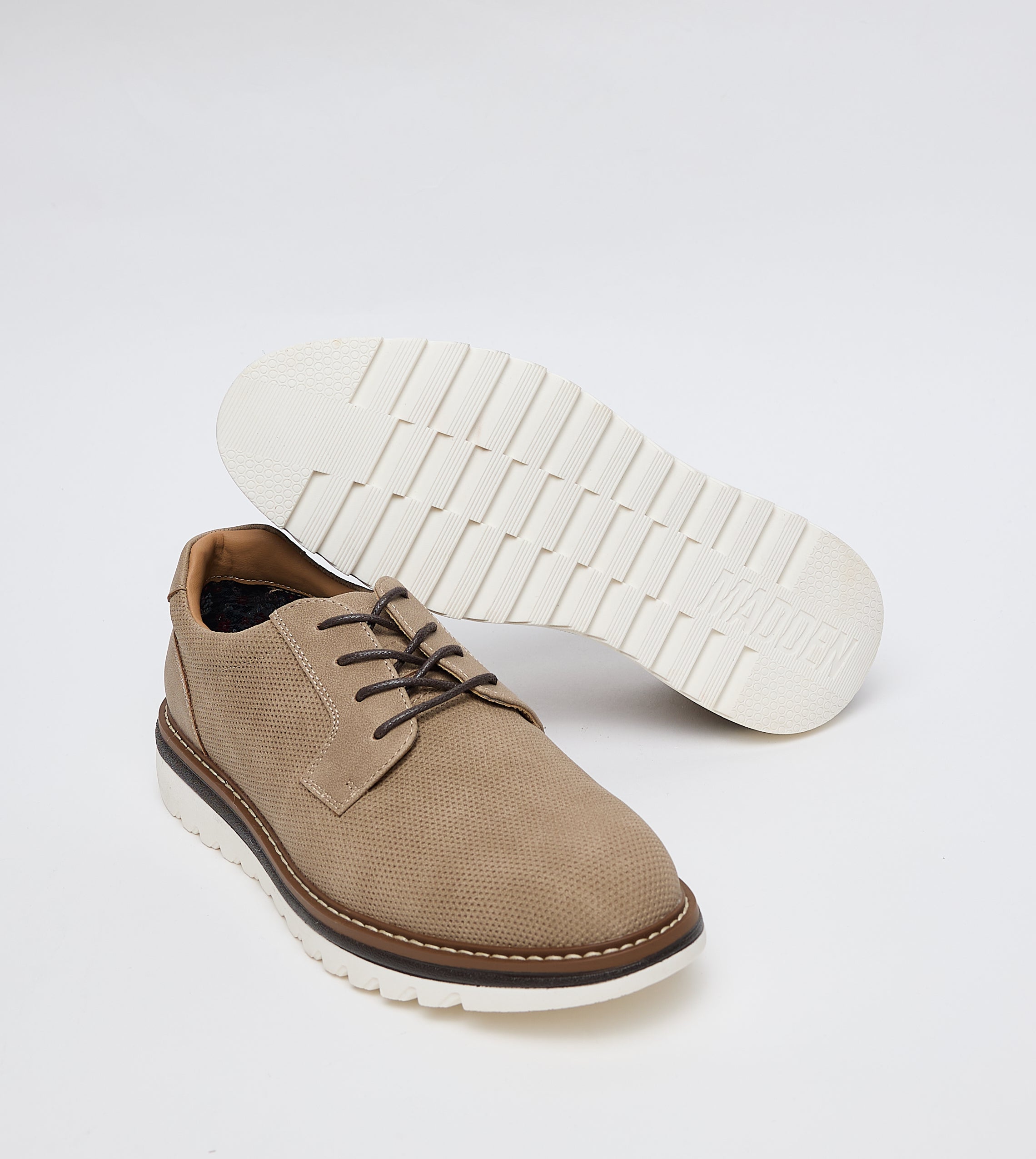 Msanders Men's Grey Sneakers - view 3