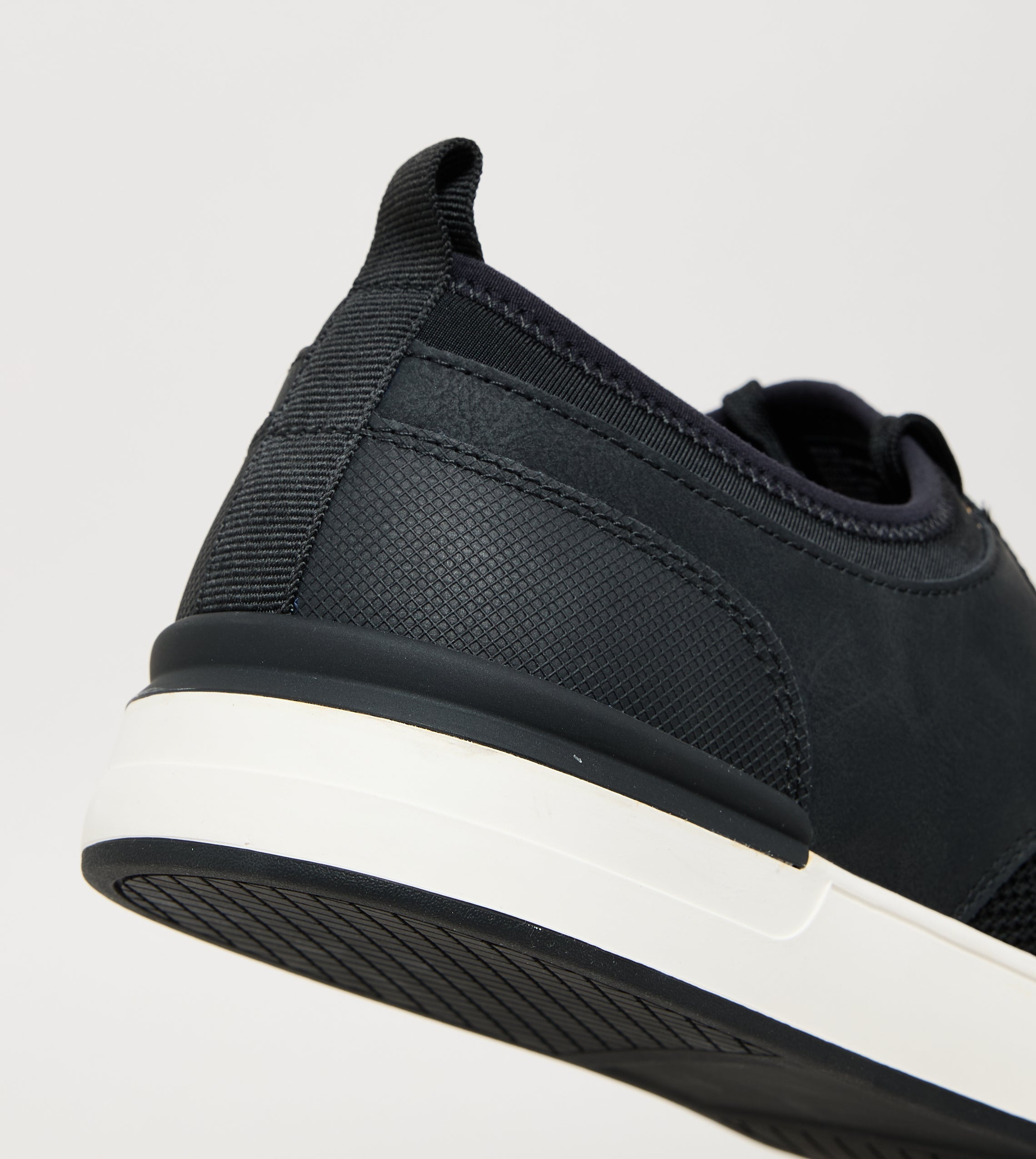MDOLLEN BLACK SNEAKERS - view 2